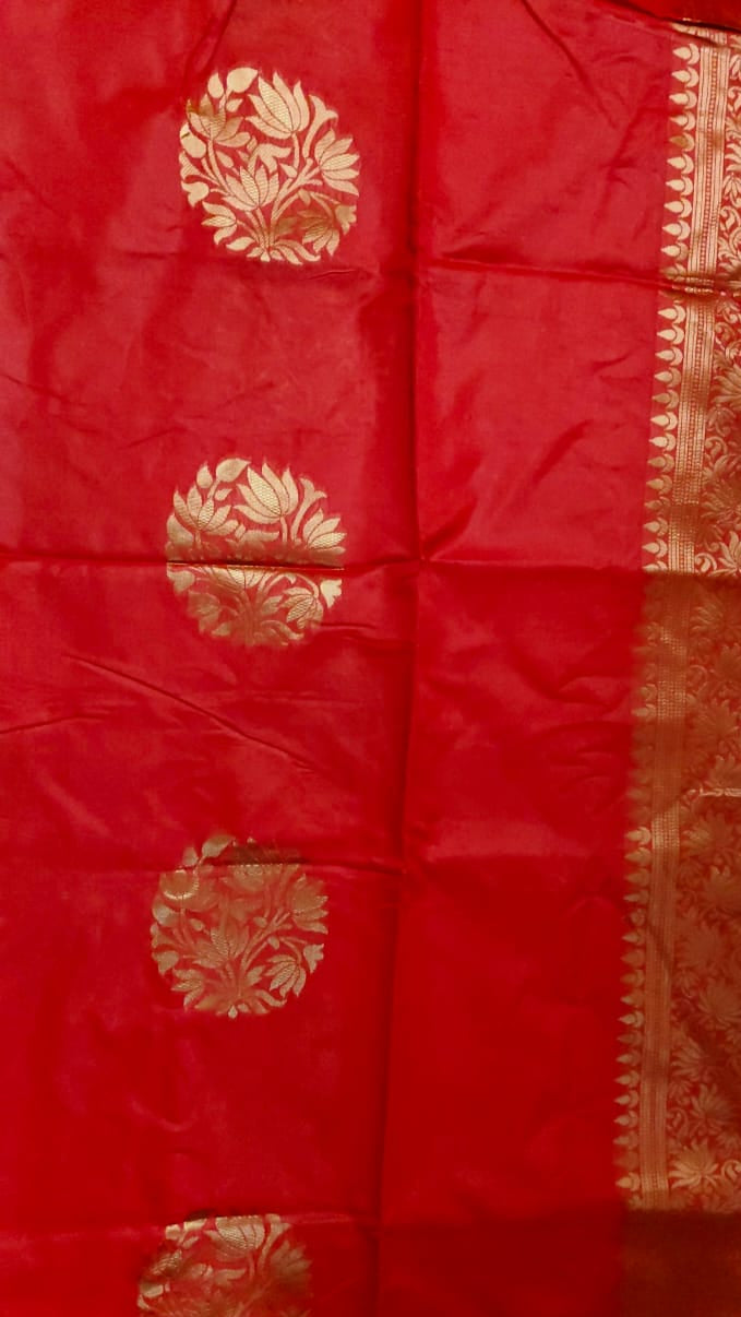 Red Spun Silk Saree With Blouse Piece