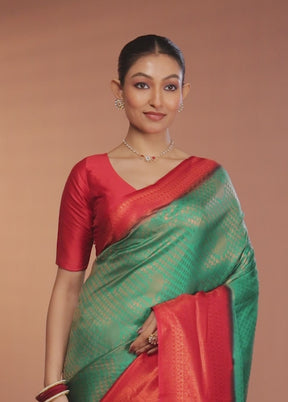 Green Dupion Silk Saree With Blouse Piece