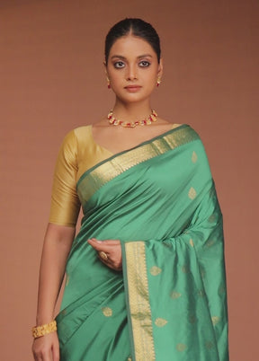 Green Kanjivaram Silk Saree With Blouse Piece