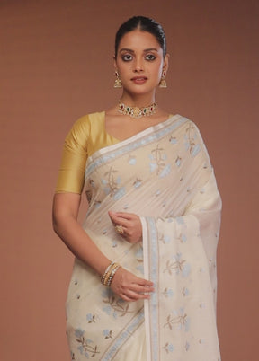 White Pure Cotton Saree With Blouse Piece