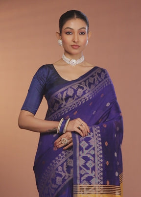 Blue Matka Silk Saree With Blouse Piece