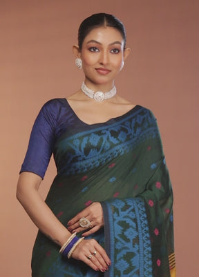 Green Matka Silk Saree With Blouse Piece