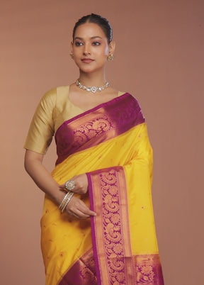 Multicolor Kanjivaram Silk Saree With Blouse Piece