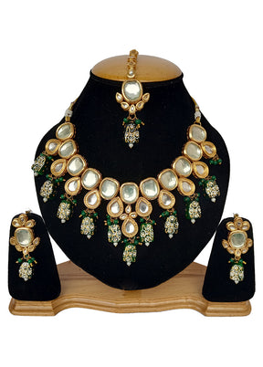 Emerald Green Kundan Jewellery Set With Mangtika - Indian Silk House Agencies