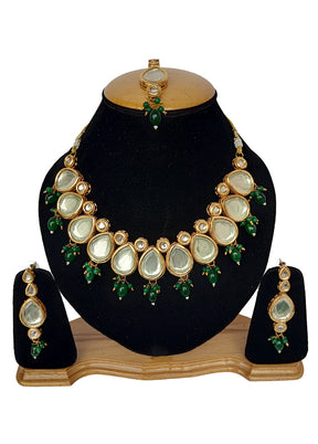 Emerald Green Kundan Jewellery Set With Mangtika - Indian Silk House Agencies